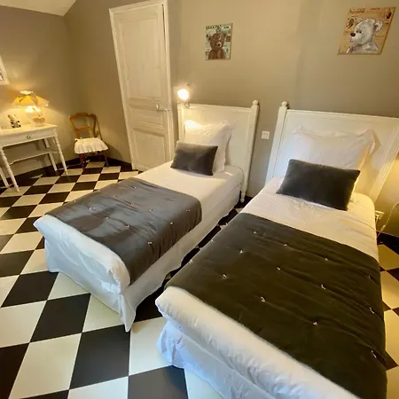 De Charme Avec Piscine Chauffee Et Wifi - 2 - Fr-1-306-803 펜션 Chateauthebaud